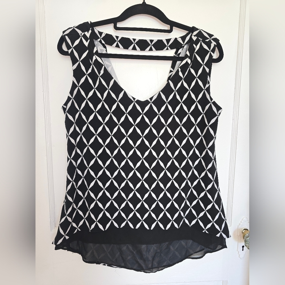 White House Black Market Sleeveless Top Size Medium